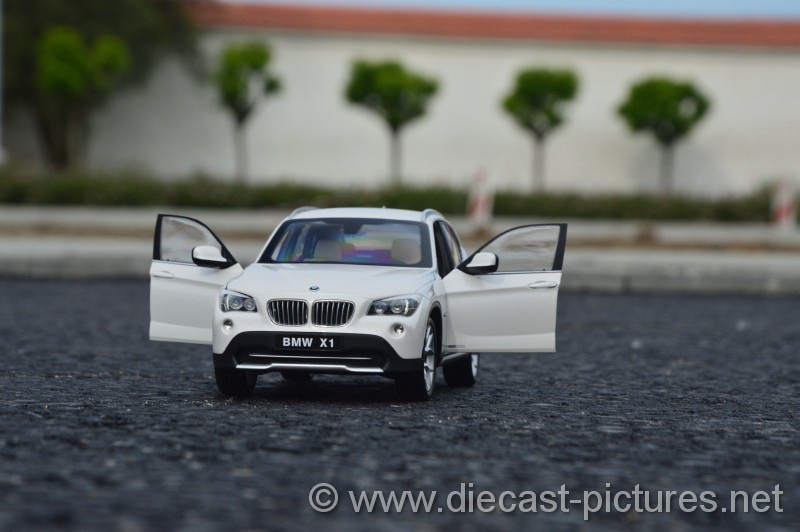 BMW X1 xDrive28i E84 White Kyosho 1:18